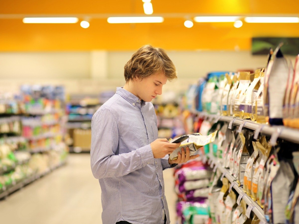 Pet store customer buying sustainable pet food